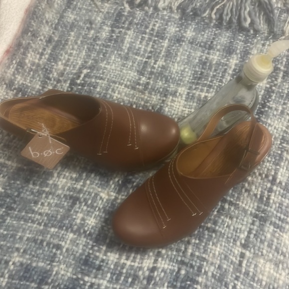 B.O.C CLOGS BROWN, COMFORTABLE, MUST HAVE ππΎππ½π - Picture 2 of 7